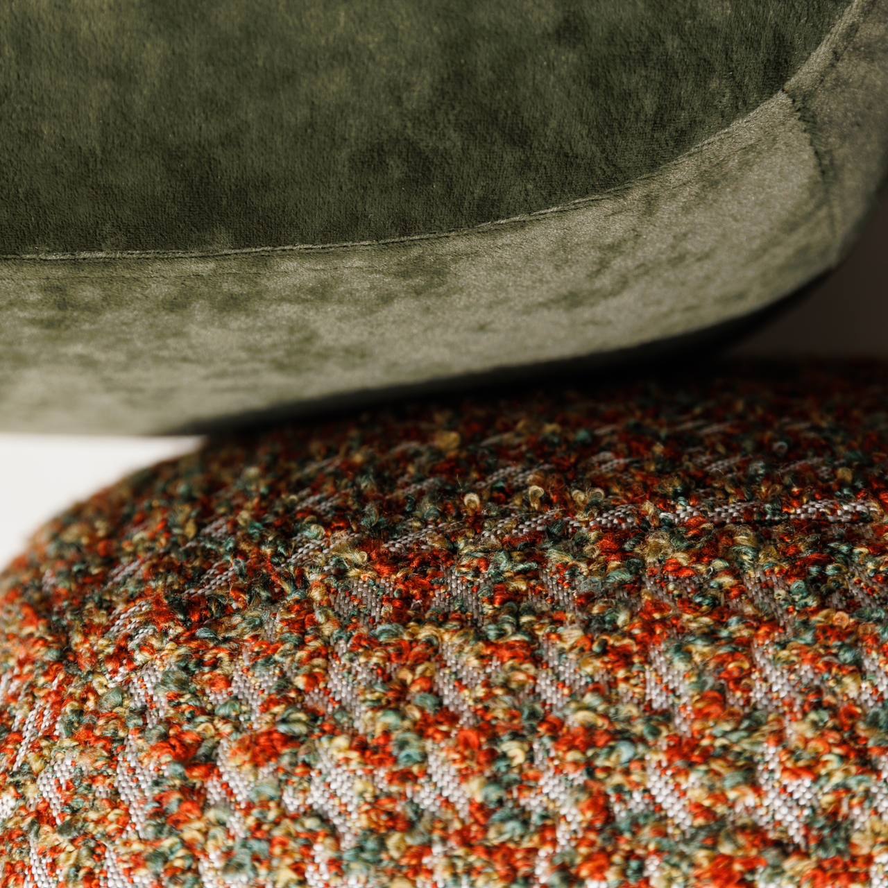 Принт "гусиная лапка" в интерьере