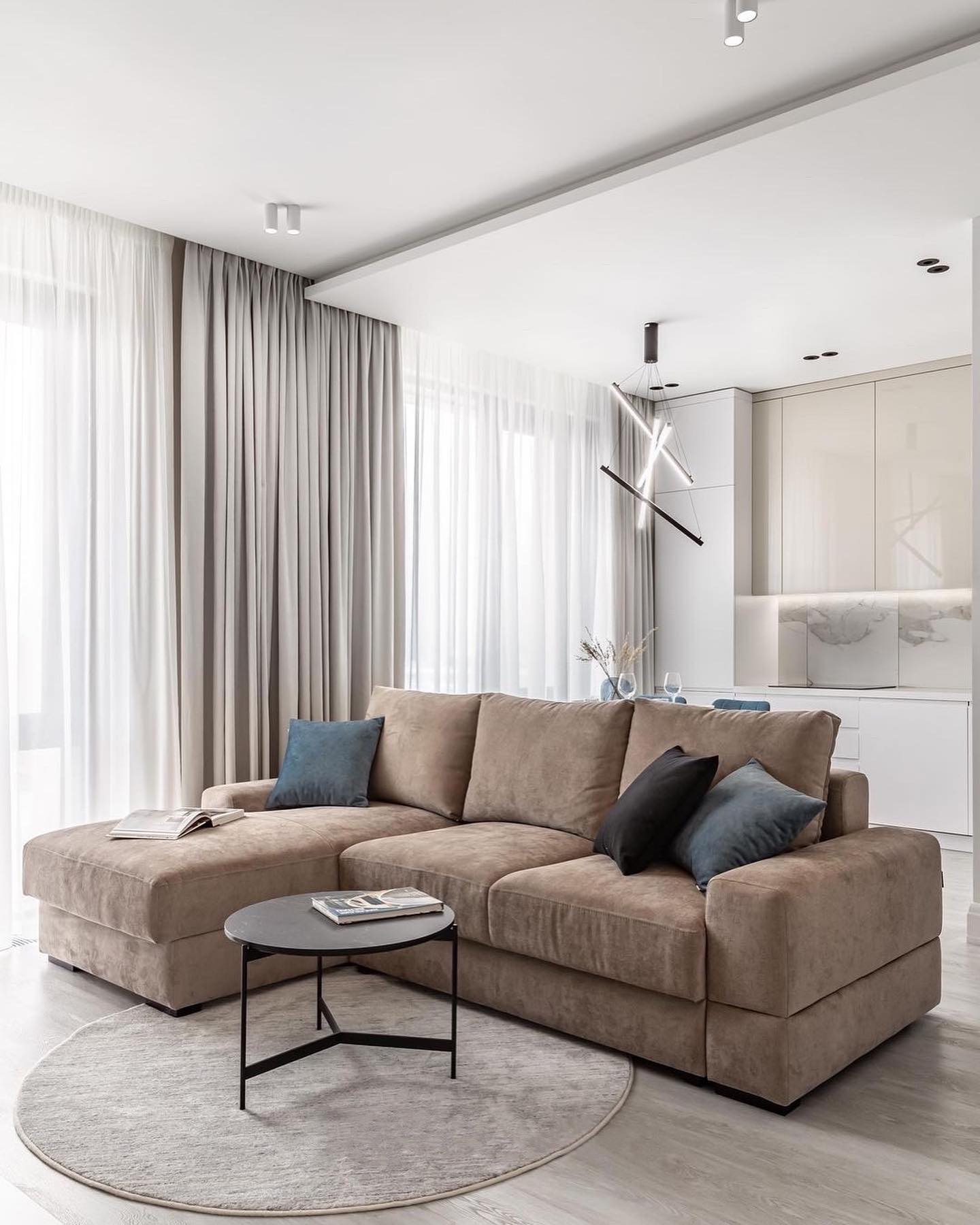 КАРО и РОДЖЕР в проекте Jeeva design