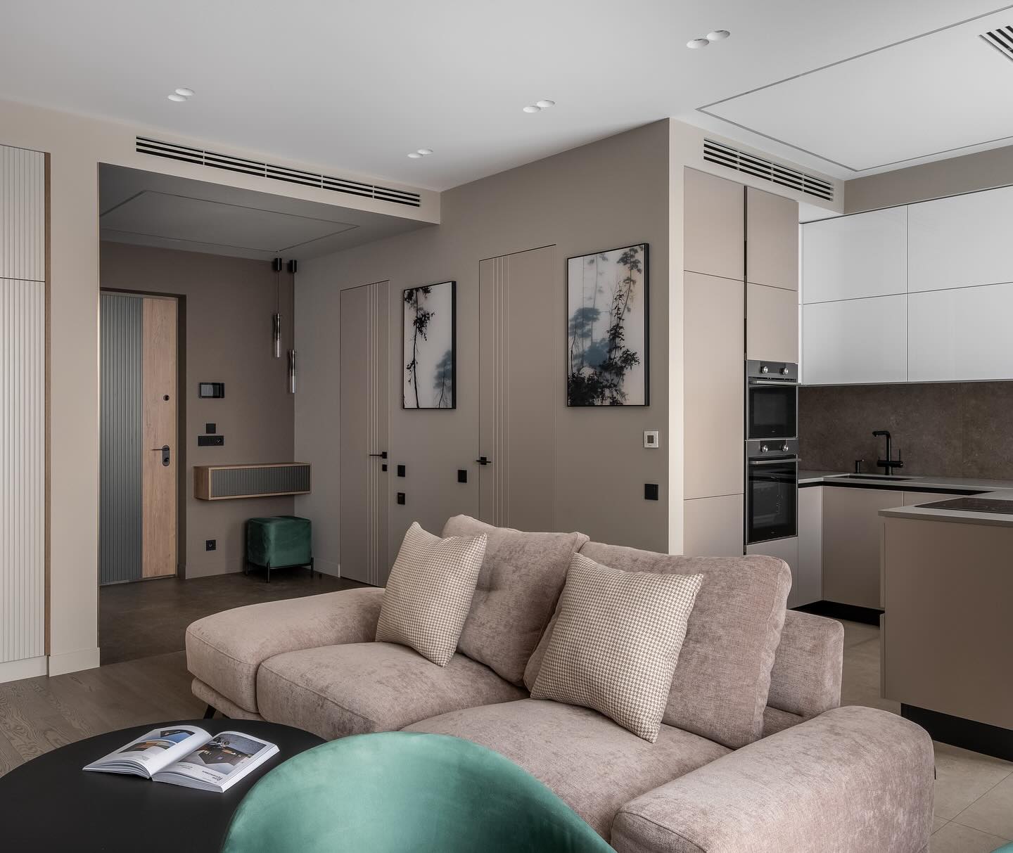 PAUL в проекте Киры Топорковой