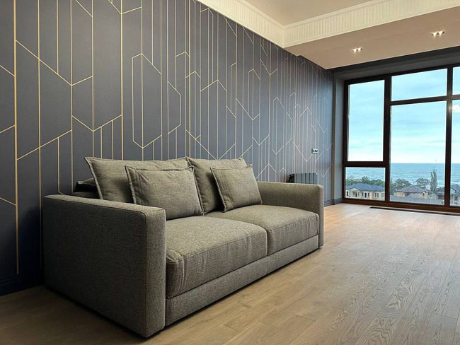 DUKE лаконичного серого цвета