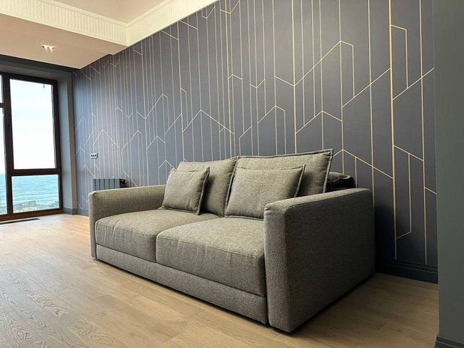 DUKE лаконичного серого цвета