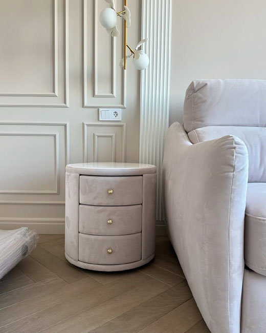 софт-минимализм с диваном ETNA