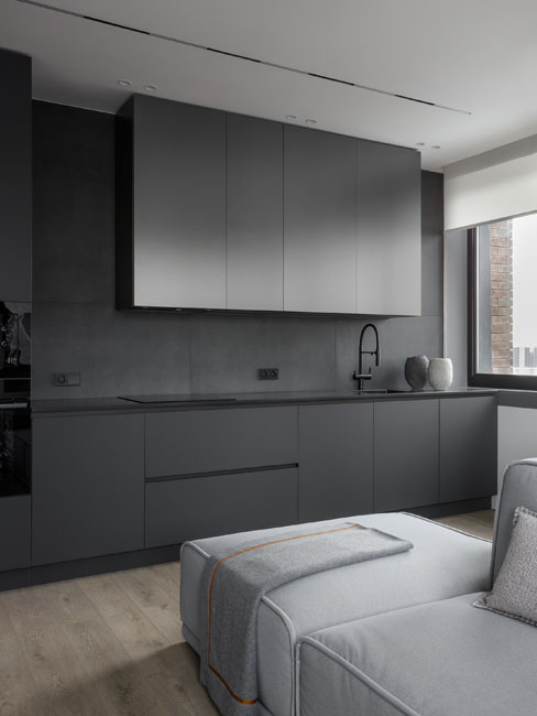 Респектабельный интерьер с диваном ROGER