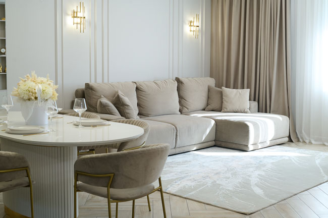 Элегантность с диваном TAYLOR